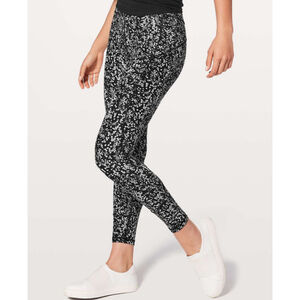 Lululemon In Movement 7/8 Tight *Everlux 25" Chirasu Black